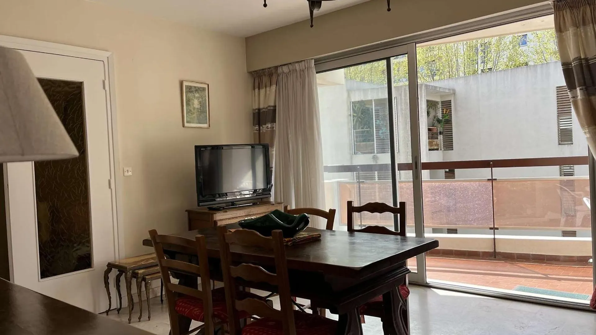 Apartment Appartement 2P Avec Terrasses, Parking Prive, A 100M Des Plages - Juan-Les-Pins - Fr-1-252-196 Antibes
