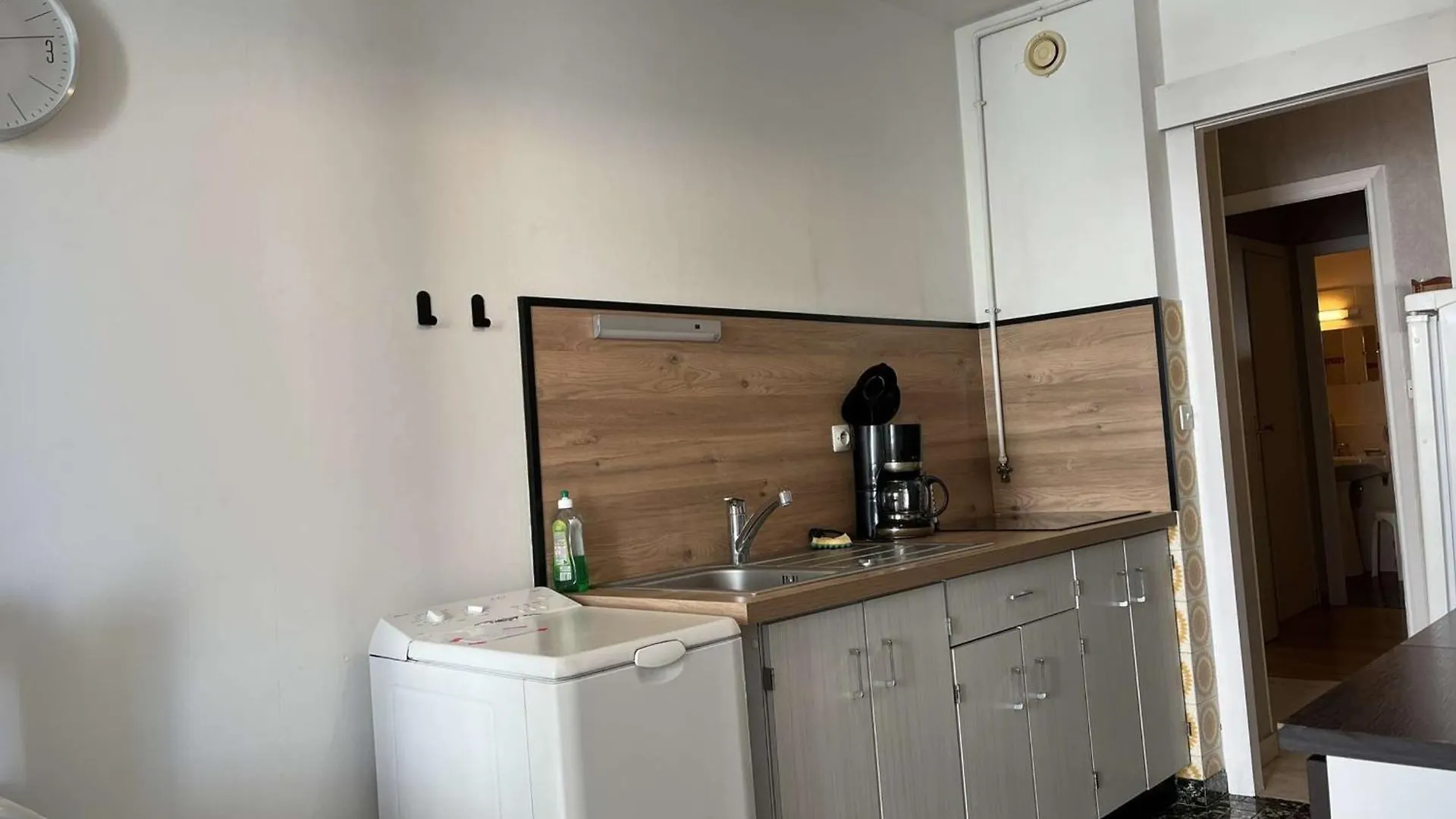 Appartement 2P Avec Terrasses, Parking Prive, A 100M Des Plages - Juan-Les-Pins - Fr-1-252-196 Antibes Apartment